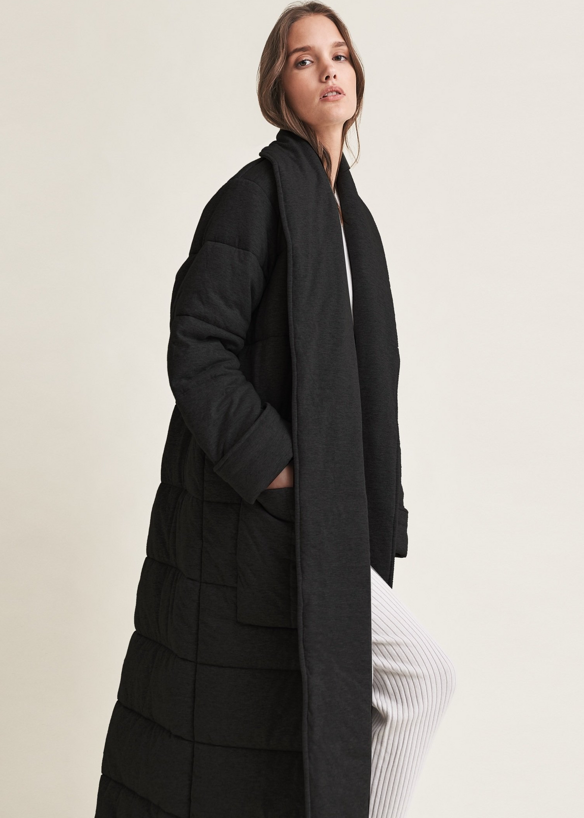 Sierra Robe in Black