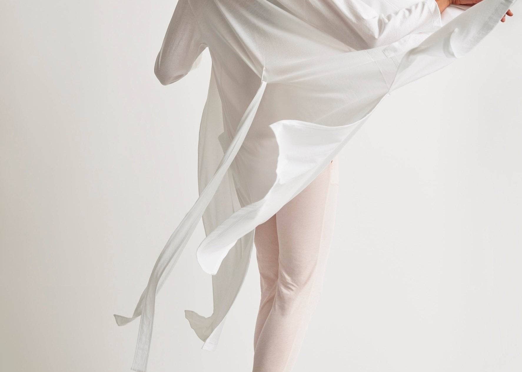 Carina Robe|White